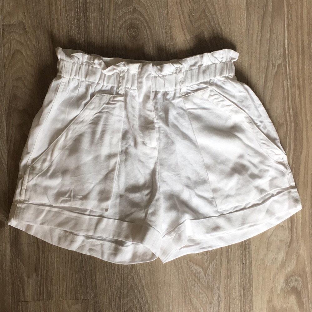 BCBGMAXAZRIA shorts. Sz. S